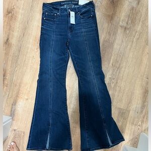 NWT women’s AE jeans size 8